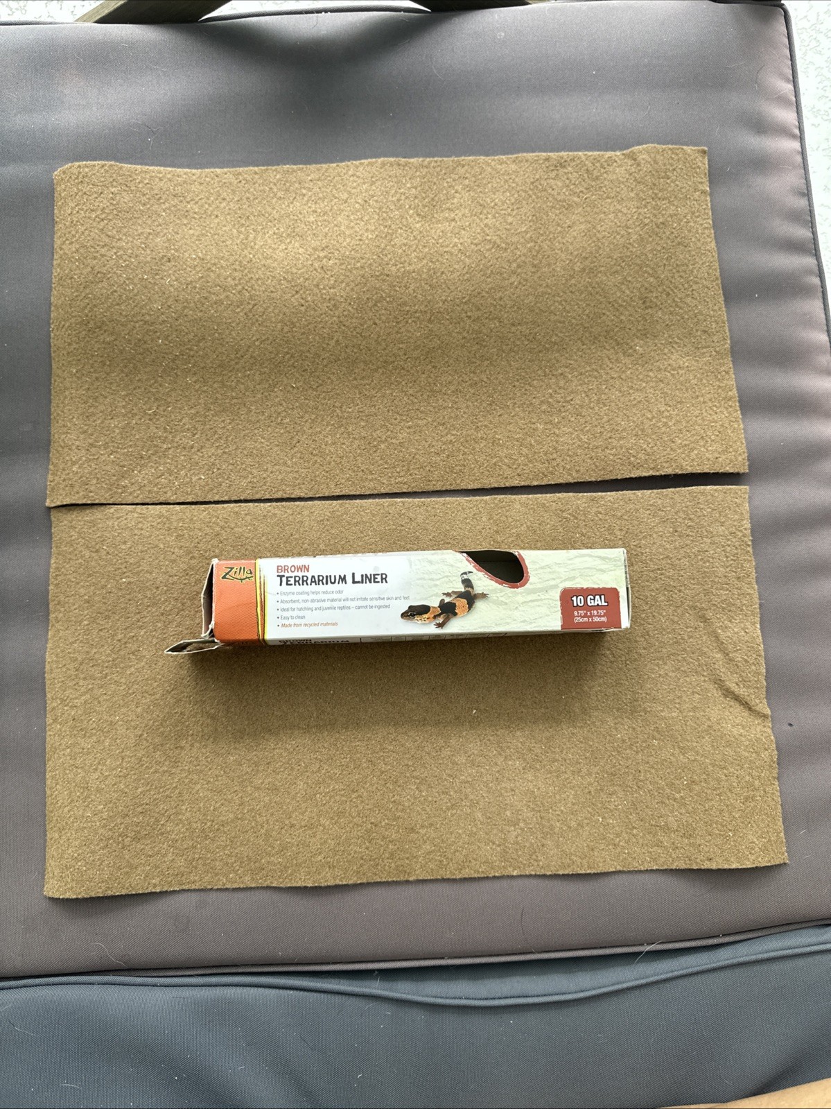 Zilla Terrarium Liner Brown 9.75″ x 19.5” Trimmed -Lot Of 2 Pieces!