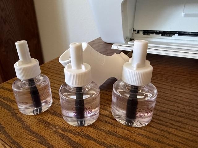 🐈Comfort Zone Single & Multi-Cat Calming Kit 1 Plug In & 3 Diffuser, mone Refil