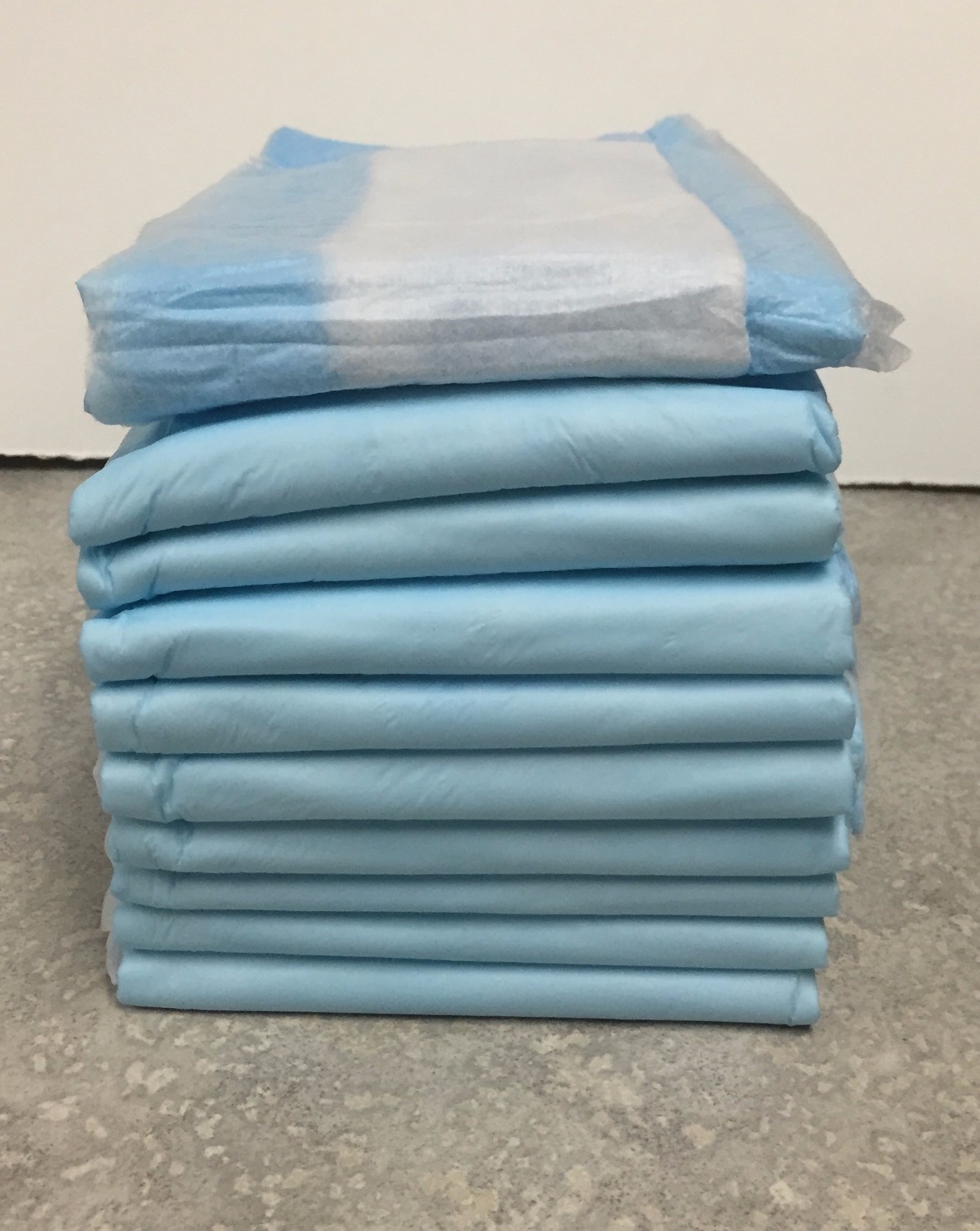 LIGHT 200 23×24 Dog Puppy Training Wee Wee Pee Pads Underpads