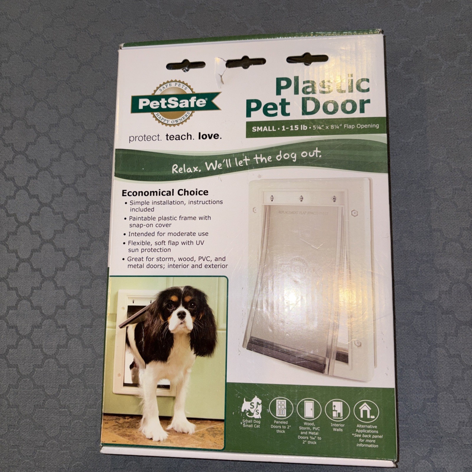 NEW PetSafe Plastic Pet Door White 5 1/8″x8 1/4″ opening size Small 1-15 LB